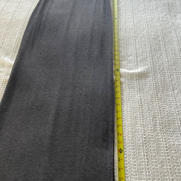 Love Cameron off the shoulders empire waist dark grey long dress size S - Picture 9 of 12